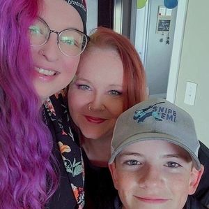 Meet your Posher, Em